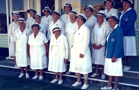 Ella Davis (front centre) Violet Town Bowls Club.JPG